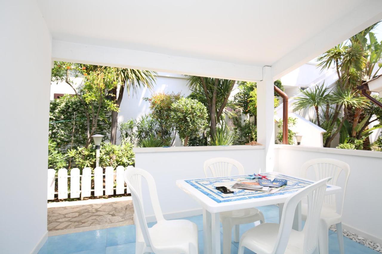 Residence La Conchiglia Vieste Bagian luar foto