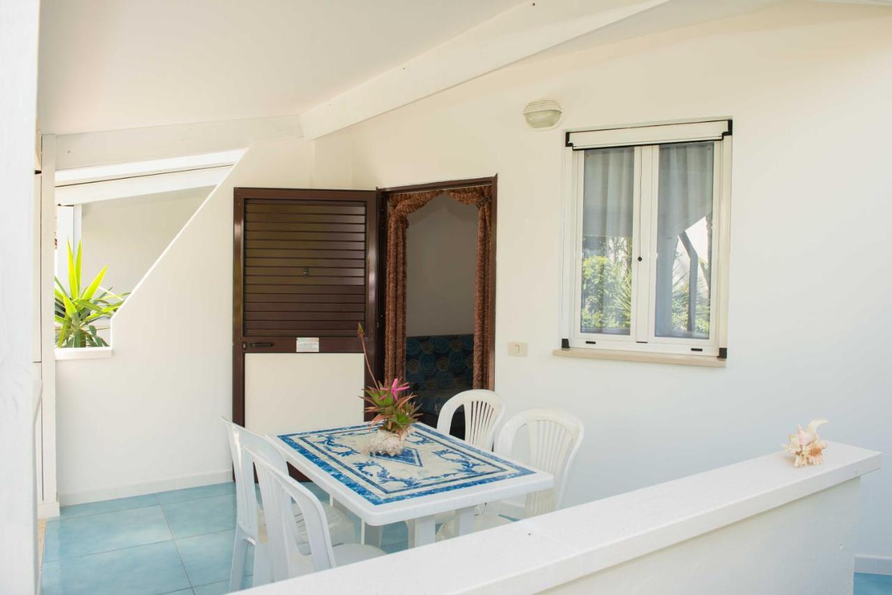 Residence La Conchiglia Vieste Bagian luar foto